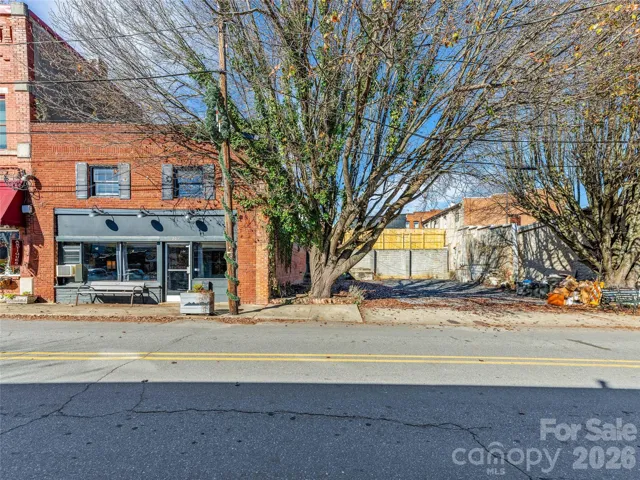 204 Sutton Ave., Black Mtn.