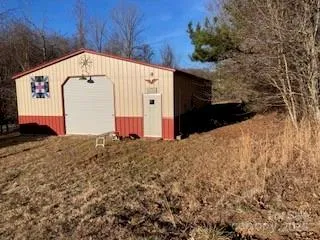 Garage/Workshop