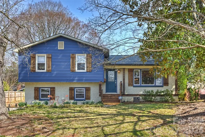 Country Club Heights Gem