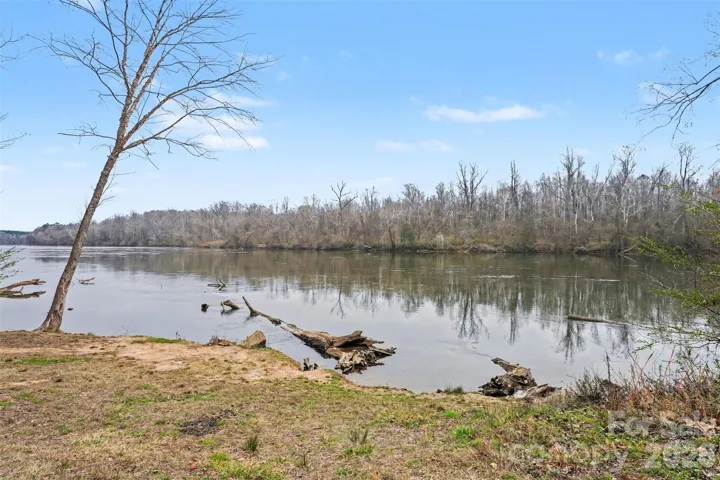 Access to Catawba River