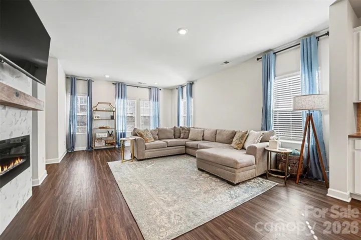 2nd Floor Living