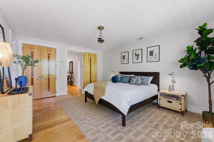 Upper level guest bedroom. 