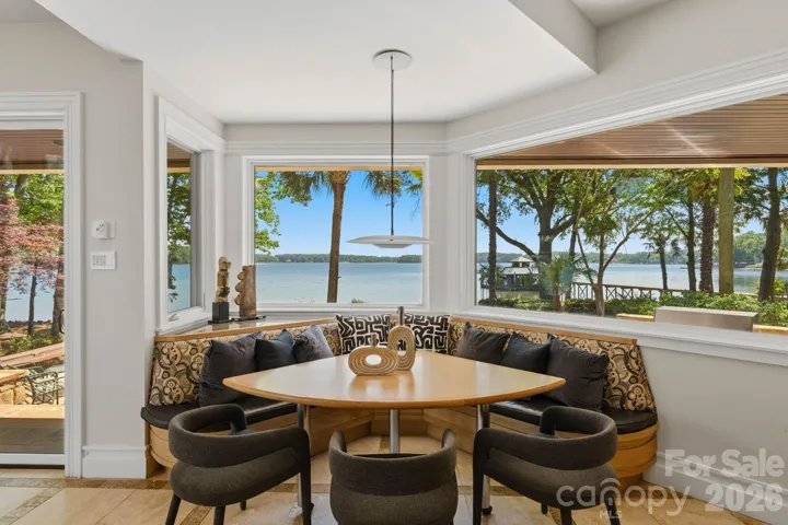Breakfast area.