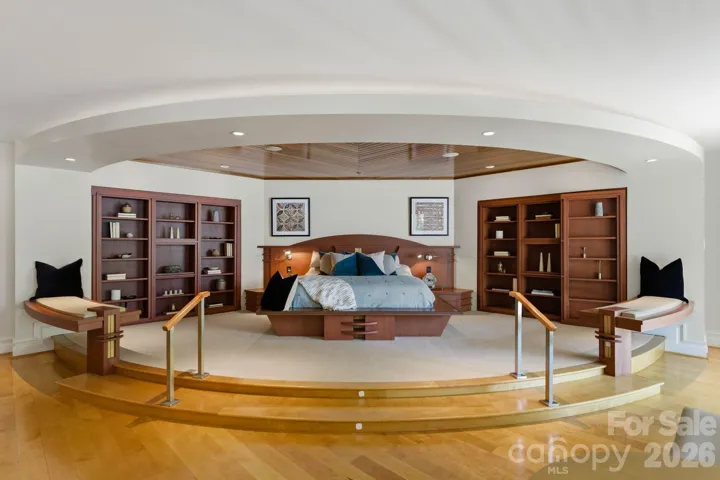 Upper level primary suite. 