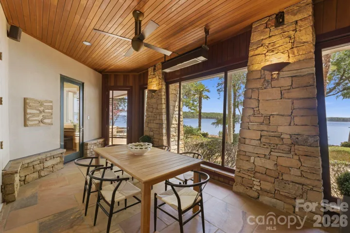 Screened in patio. 