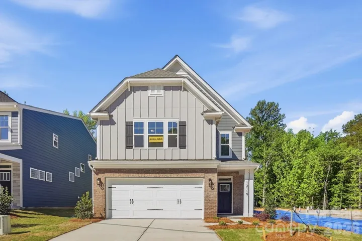 Homesite 36 features a Dillon B floorplan