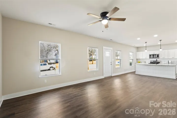 Open floor plan - living room and kitchen