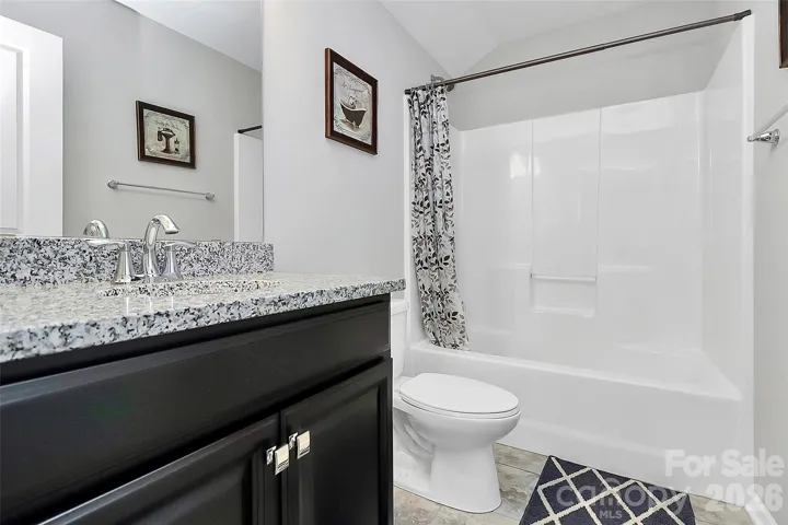 Upstairs full bathroom