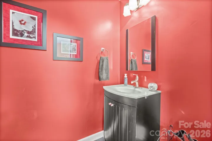 1/2 BATH