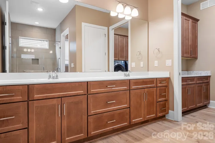 dual sinks in primary