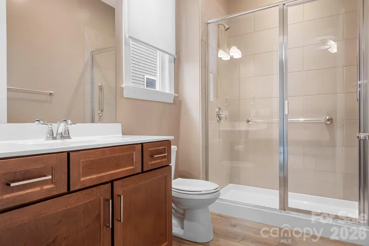 secondary bathroom