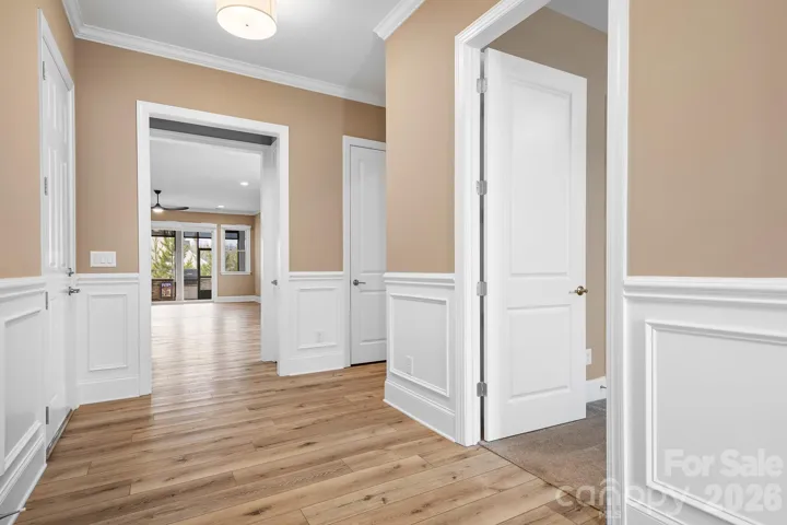 Foyer.