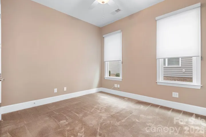 Secondary bedroom,