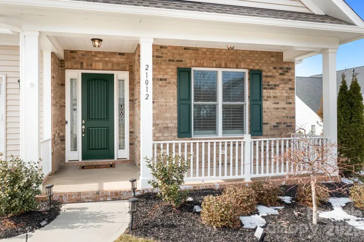 Beautiful Entry with Brick Front!