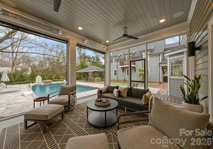 Screened Porch 