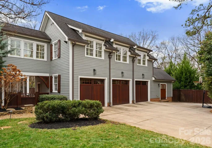 3 Car Garage