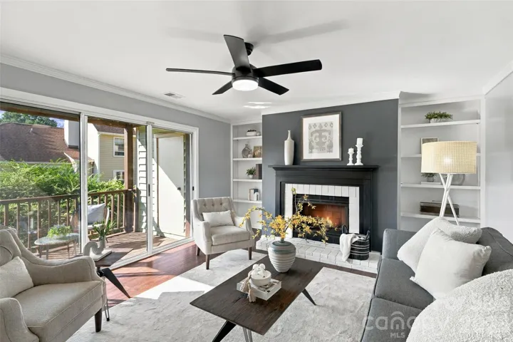 Second-level condo in Hunter's Run