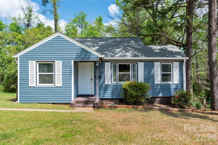 New siding 2025! New roof 2024, Newer Windows, New HVAC 2024, New Front Door 2025