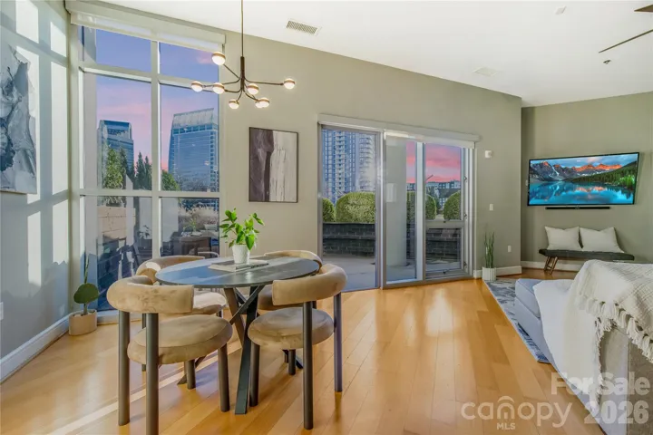 Large Dining and Living Space ideal for entertaining at dusk