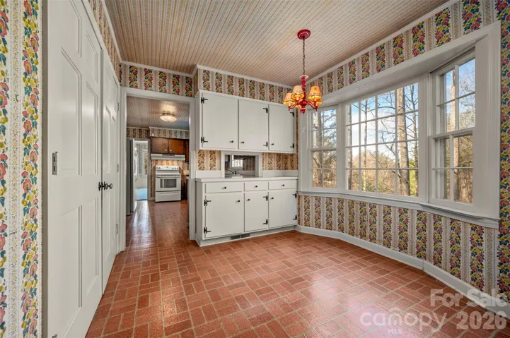 Breakfast Nook