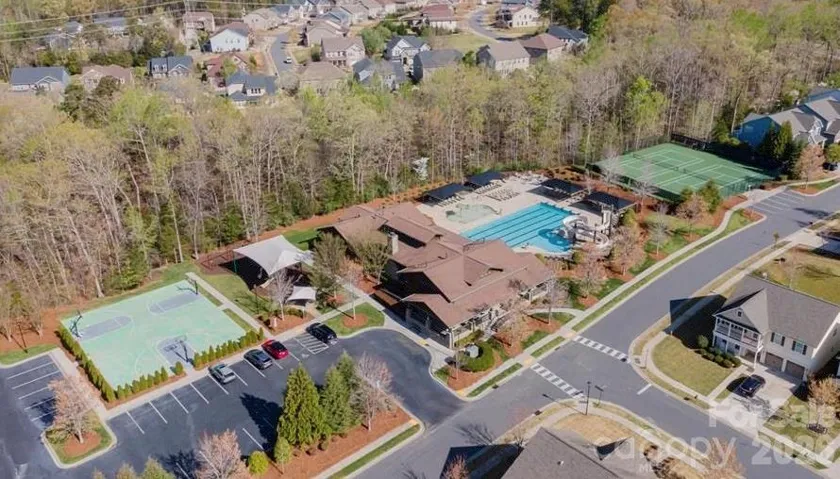 Lake Ridge Amenities, pool, clubhouse, tennis/pickleball, basketball, playground