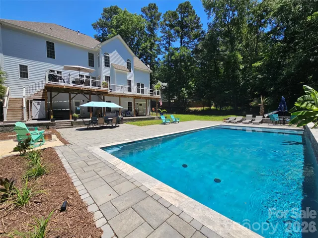 ~ Backyard Paradise ~