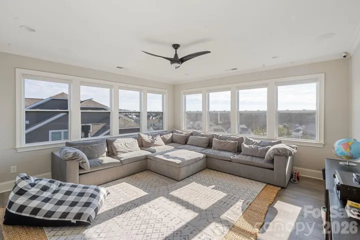 Bonus Rm/Play Rm with Wet Bar