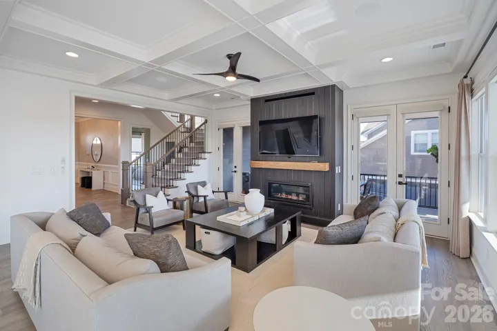 Living Rm