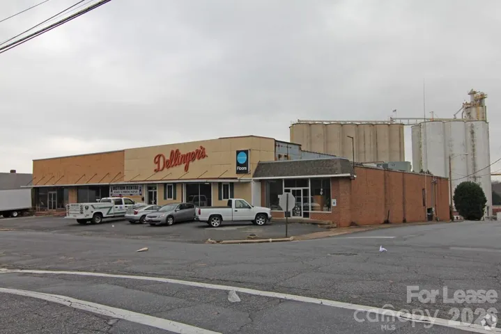 Opportunity in downtown Newton, NC