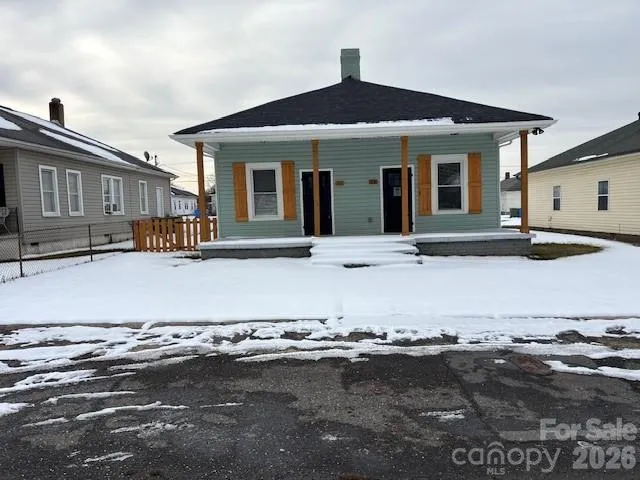 Entrance for duplexes