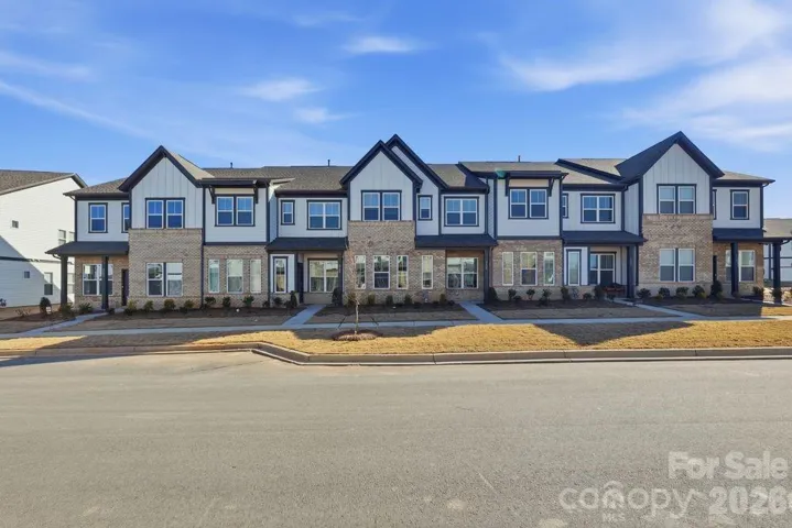 3131 Beacon Heights ~ Ready Now