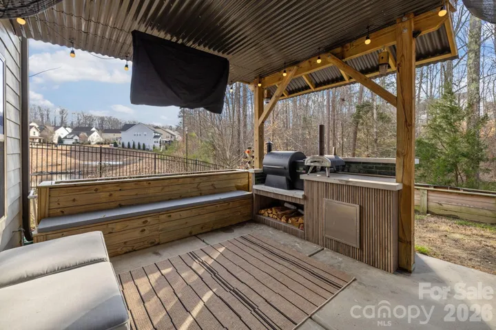 Planter box/bench & Outdoor Kitchen space