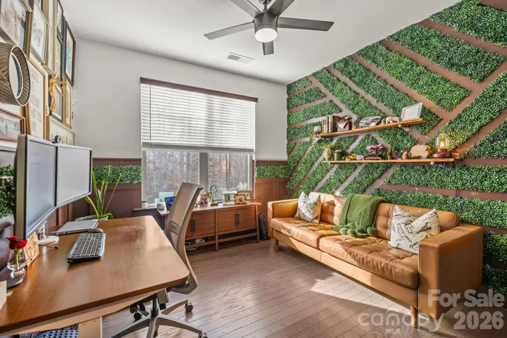 1st Floor Bedroom/Flex Room