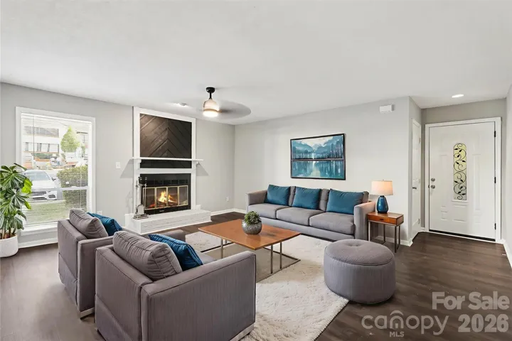 VIRTUALLY STAGED LIVING ROOM