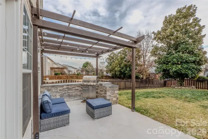 Outdoor kitchen