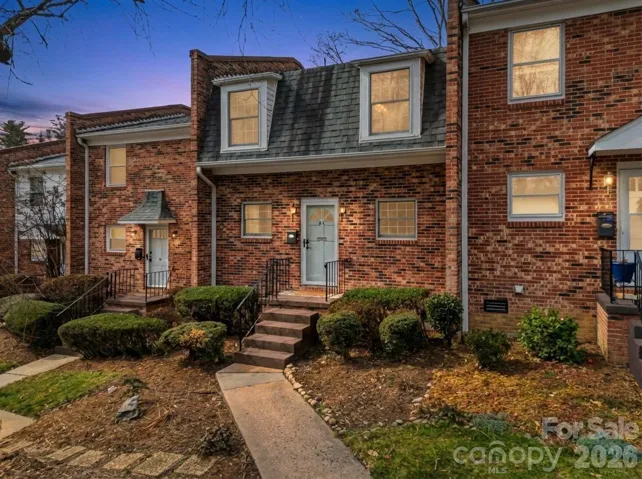 1409 Kensington Rd - unit B4