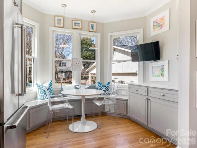 Breakfast Nook