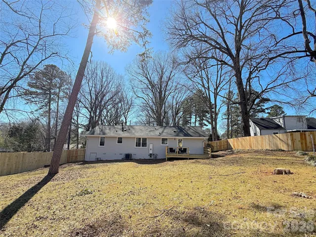 Rear Exterior (Wide View) – Full rear 