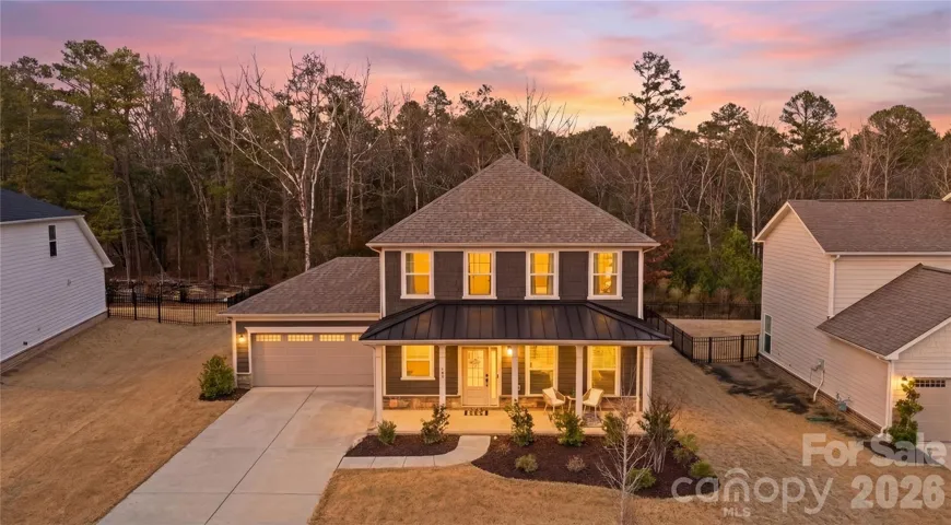 Beautiful home, excellent location.