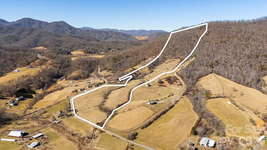 Boundary lines are approximate - survey recommended