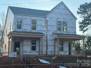 1017 Norris is the unit on the right side