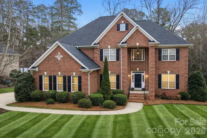Fantastic full brick home in Wesley Chapel