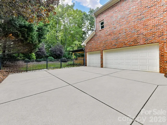 3-Car Garage w/Wide Driveway