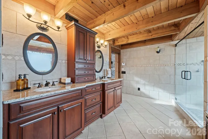 Full bath connected to Family room