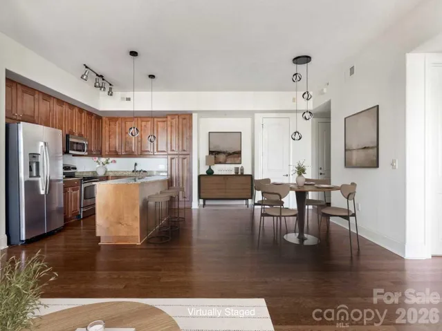 Kitchen / dining