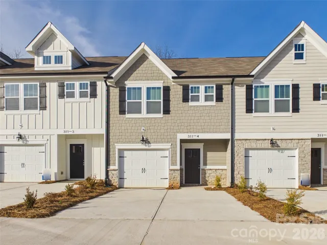 Welcome to the Towns at Kings Mountain located a 1/2 mile from the charming downtown area!