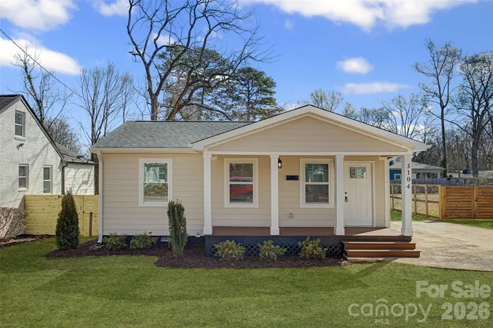 Fully Renovated 3 bedroom 2 bath home!