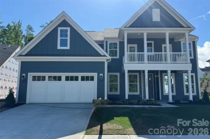 Homesite 94 features a Charleston F floorplan