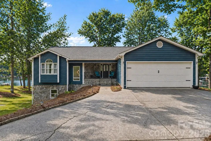 Lake Norman living starts here!