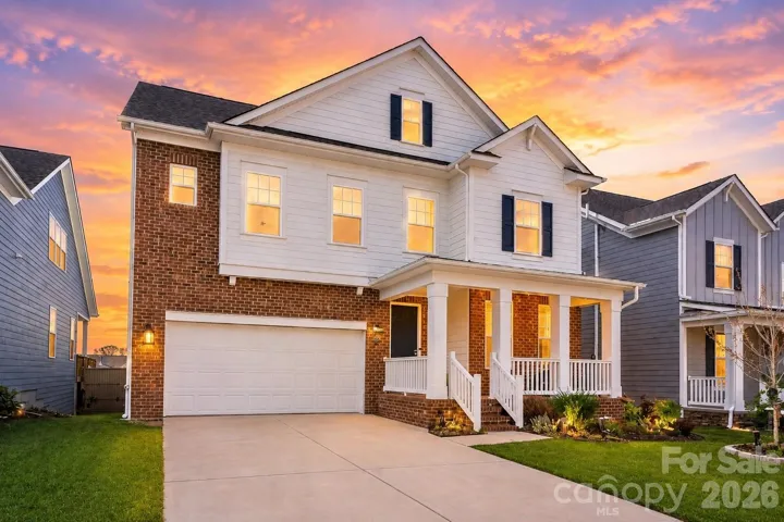 Gorgeous 6 Bdrm , 5 Bath home with a Finished Basement!